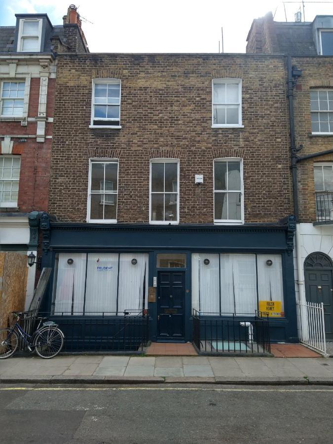 Central London Flat. Georgian Terrace. Bright. Экстерьер фото