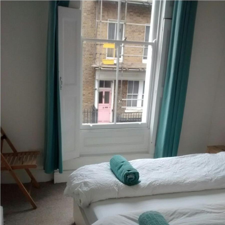 Central London Flat. Georgian Terrace. Bright. Экстерьер фото